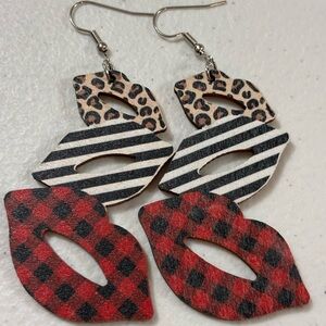 NEW Chic Multicolor Lip Pattern Earrings